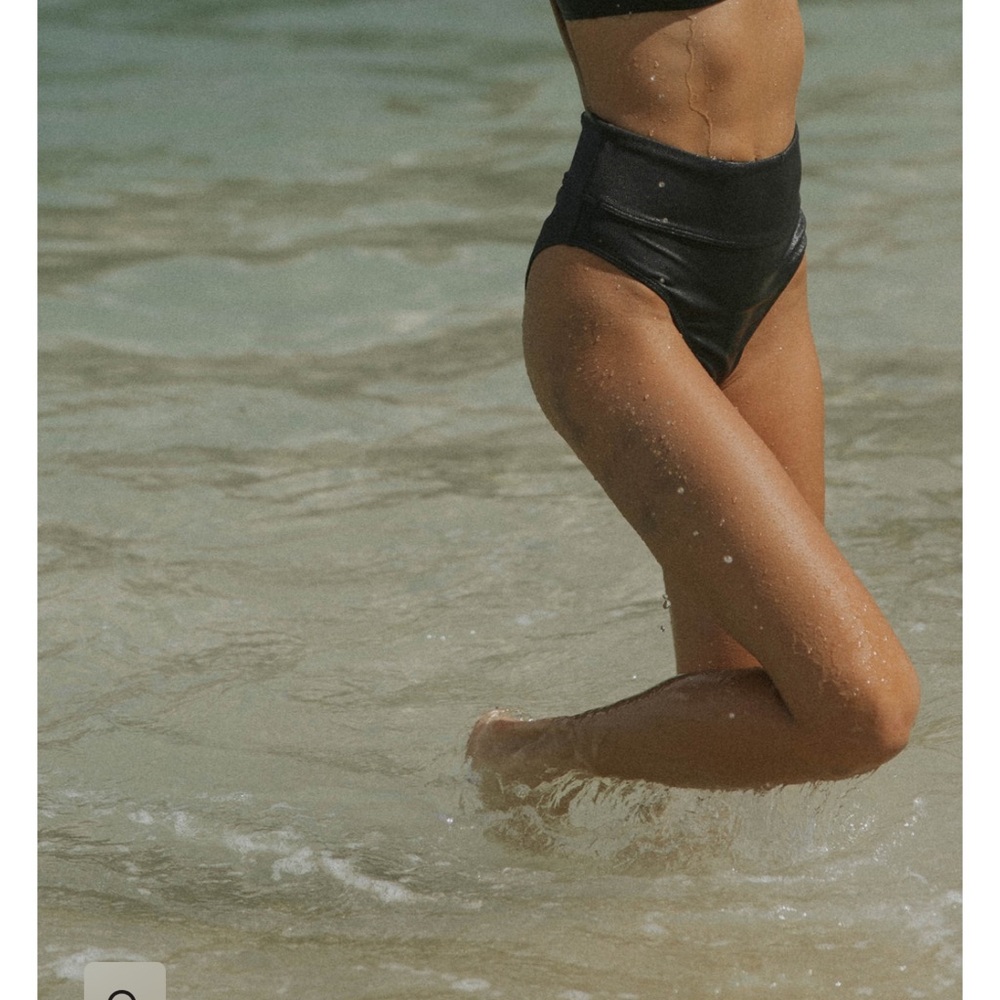 Bikini Set - Picture 6 of 14